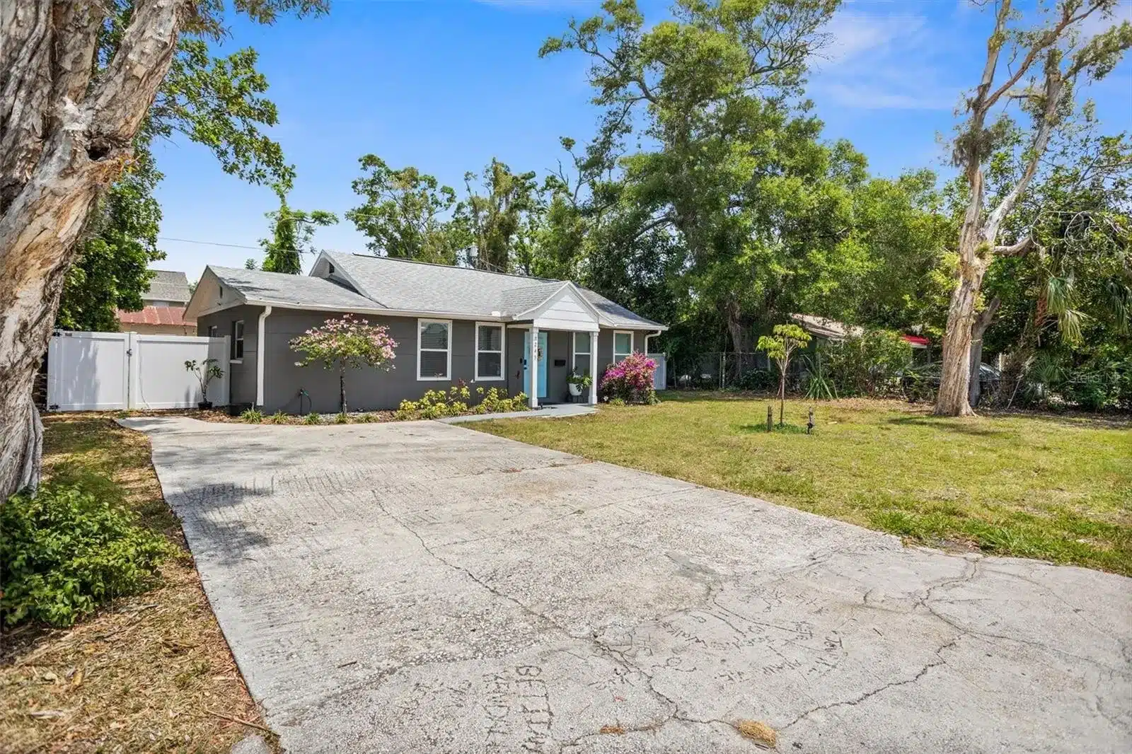Front exterior of 3245 Freemont Terrace S with driveway.