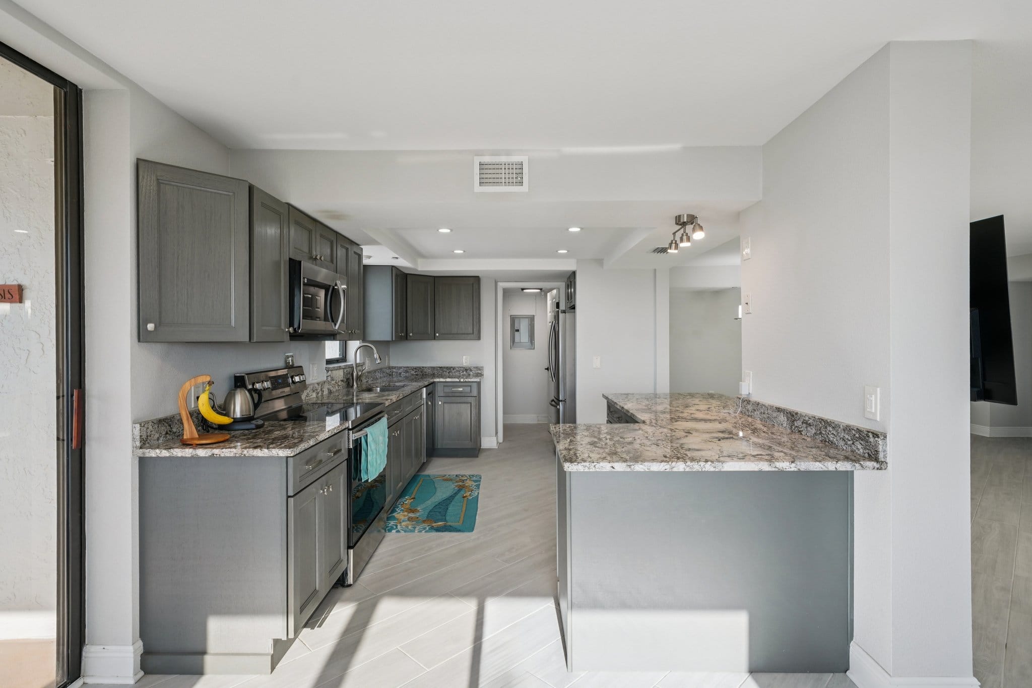 18-web-or-mls-Gulf Blvd-S2201-018